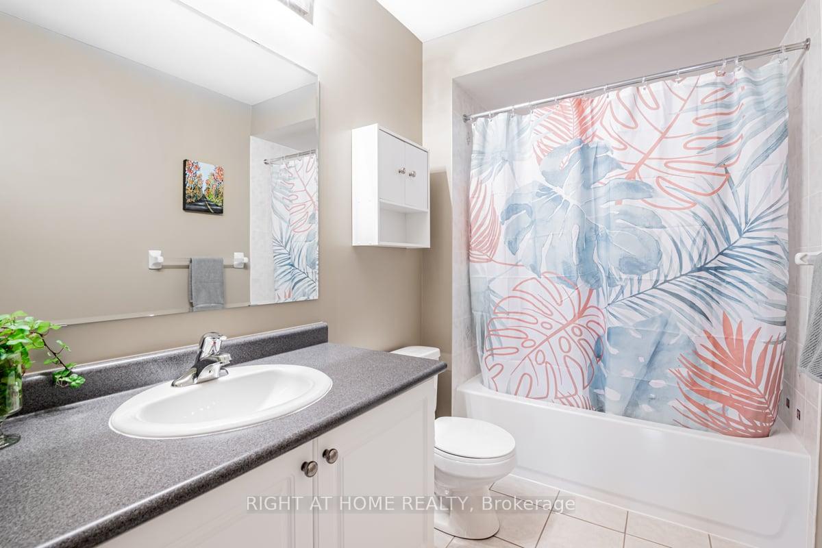 Photo 33 of 58 Falvo Street, Vaughan, Maple — HOMEH