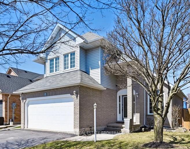 Photo 1 of 17 Rockhaven Lane, Hamilton, Waterdown — HOMEH