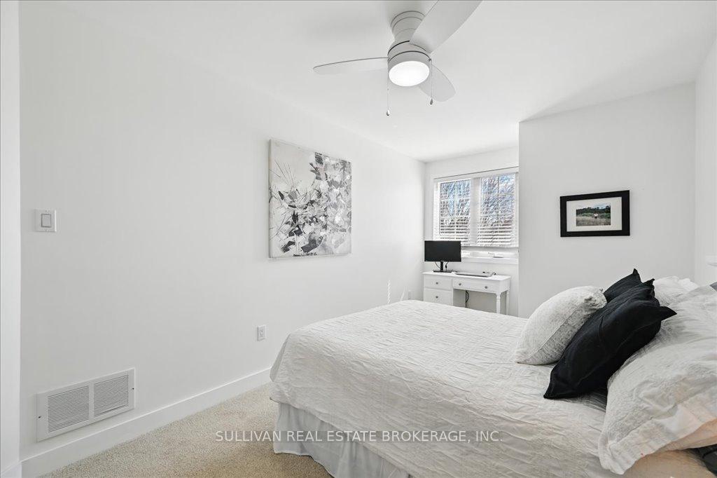 Photo 29 of 17 Rockhaven Lane, Hamilton, Waterdown — HOMEH