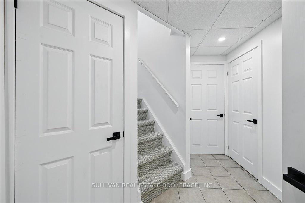 Photo 34 of 17 Rockhaven Lane, Hamilton, Waterdown — HOMEH
