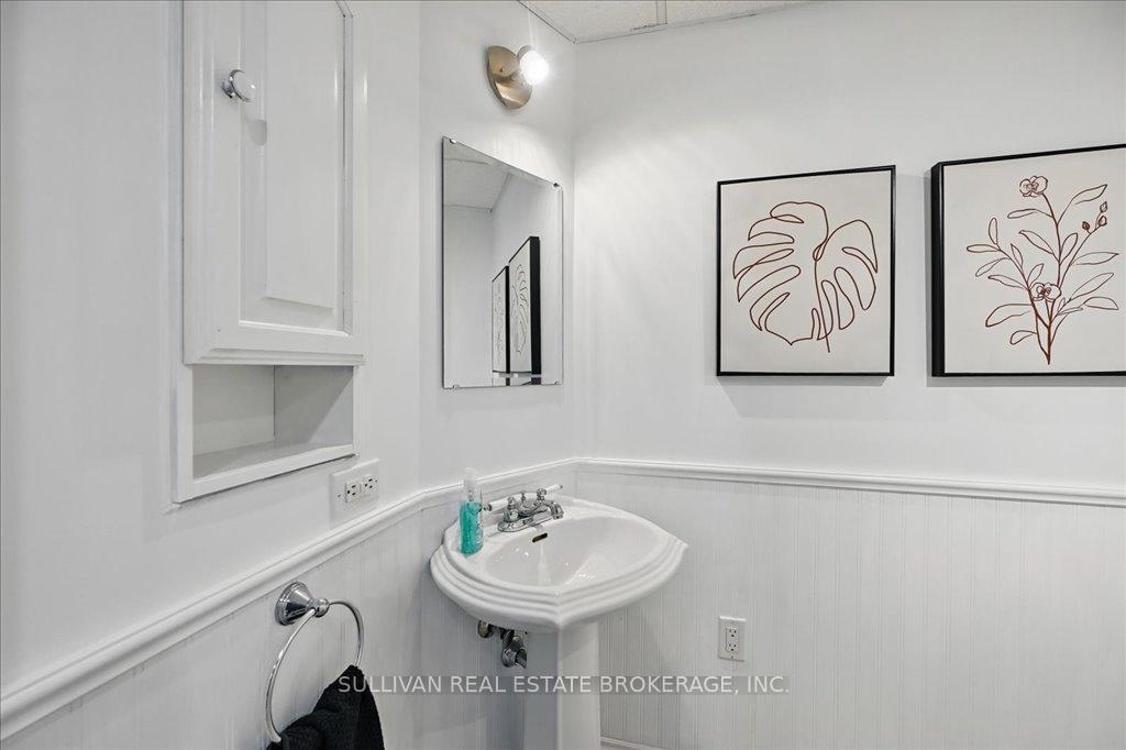 Photo 36 of 17 Rockhaven Lane, Hamilton, Waterdown — HOMEH