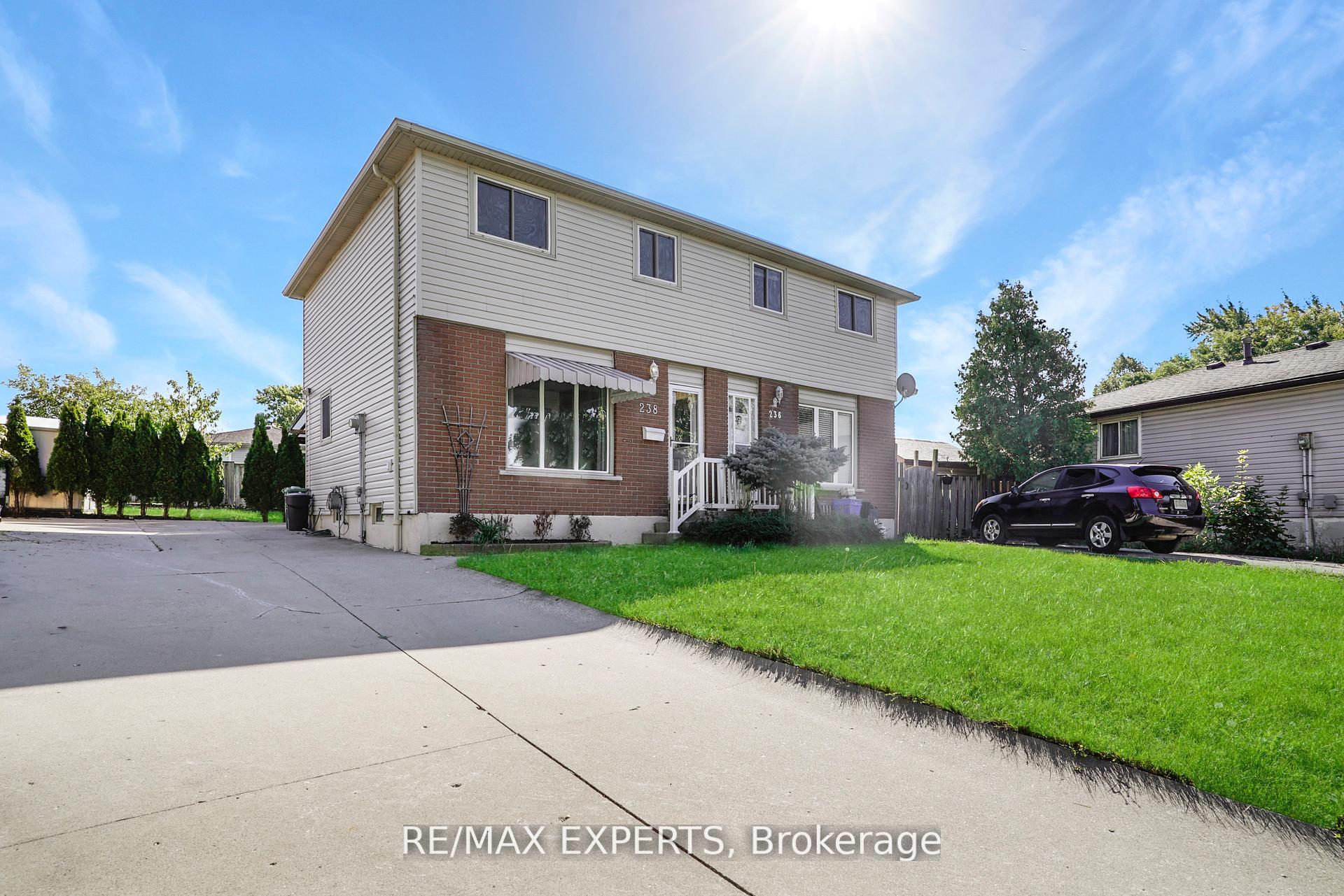 Front of 238 Lawnhurst Court