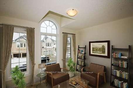 Photo 5 of 58 Mediterranean Crescent, Brampton, Bram West — HOMEH