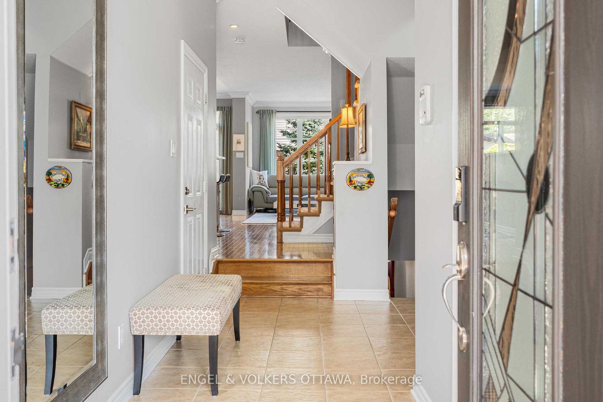 Photo 7 of 102 Shepody Circle, Ottawa, Blossom Park/Kemp Park/Findlay Creek — HOMEH