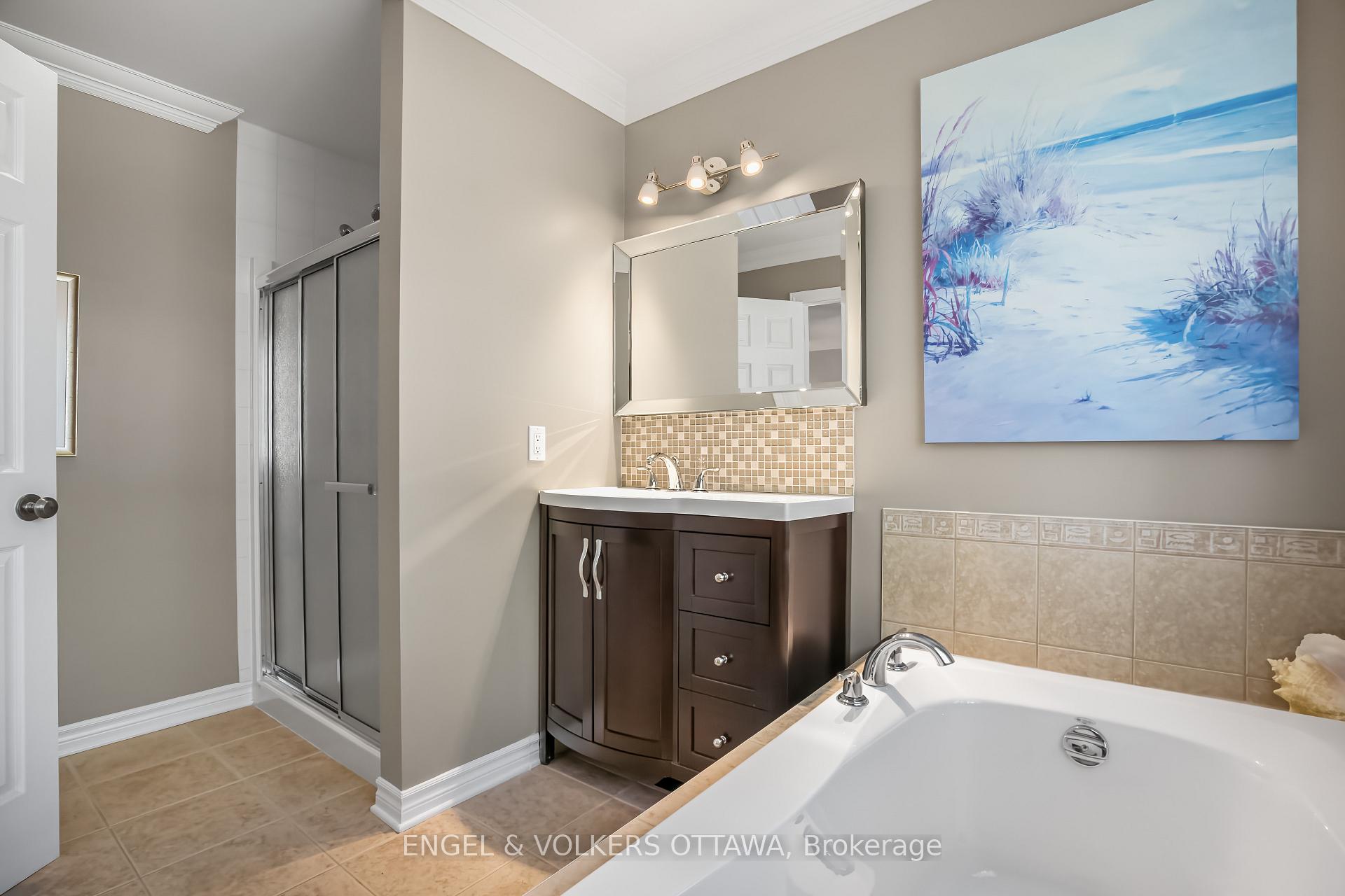 Photo 29 of 102 Shepody Circle, Ottawa, Blossom Park/Kemp Park/Findlay Creek — HOMEH
