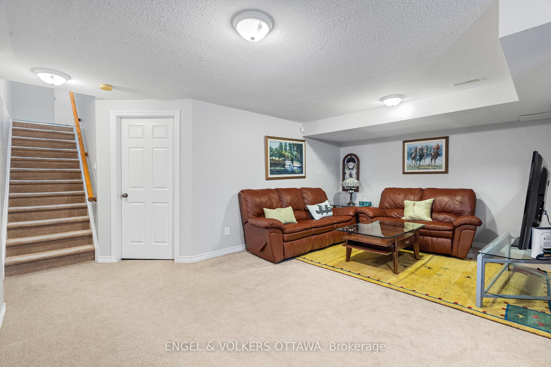 Photo 40 of 102 Shepody Circle, Ottawa, Blossom Park/Kemp Park/Findlay Creek — HOMEH