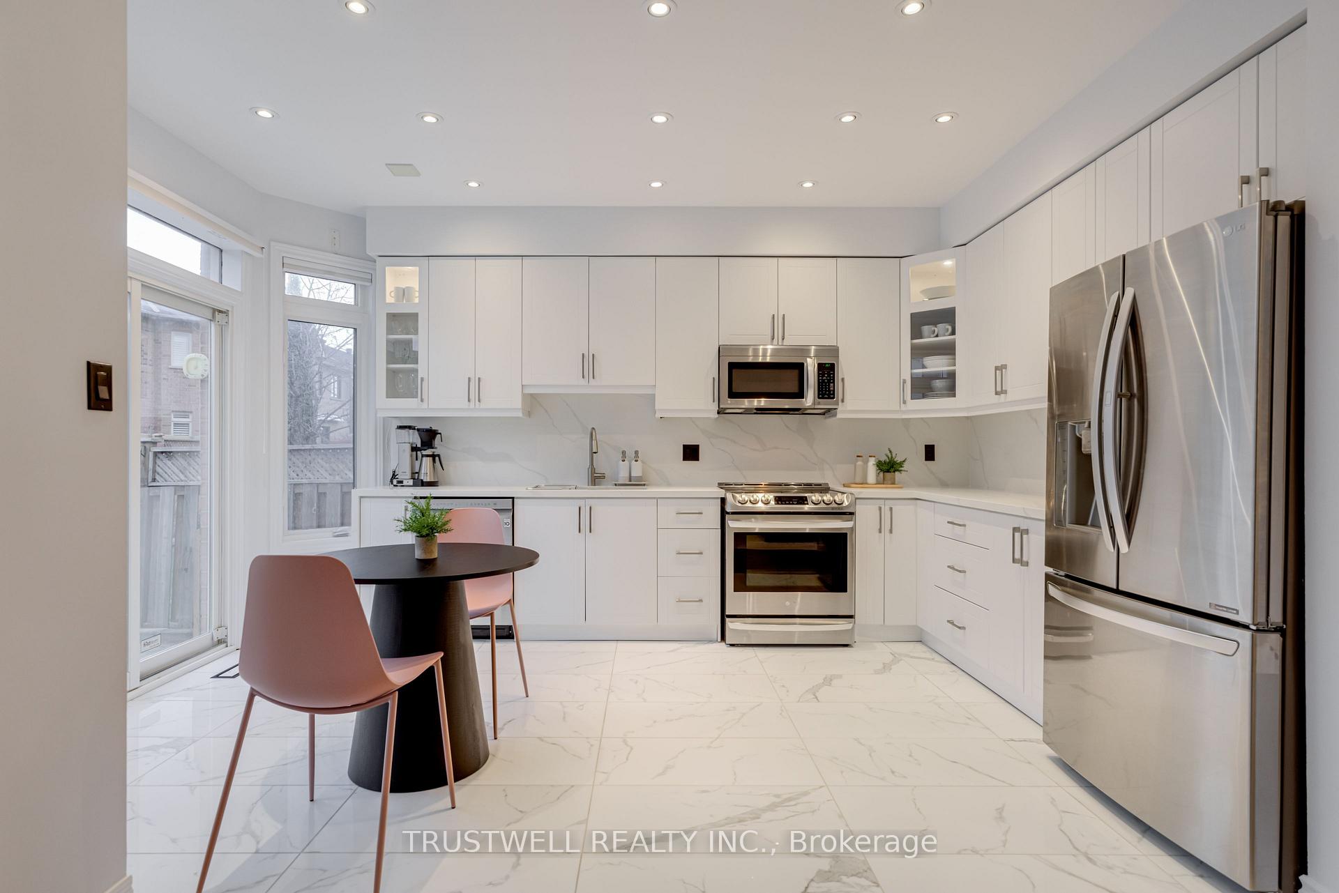 Photo 8 of 60 Fontebella Avenue, Vaughan, Vellore Village — HOMEH