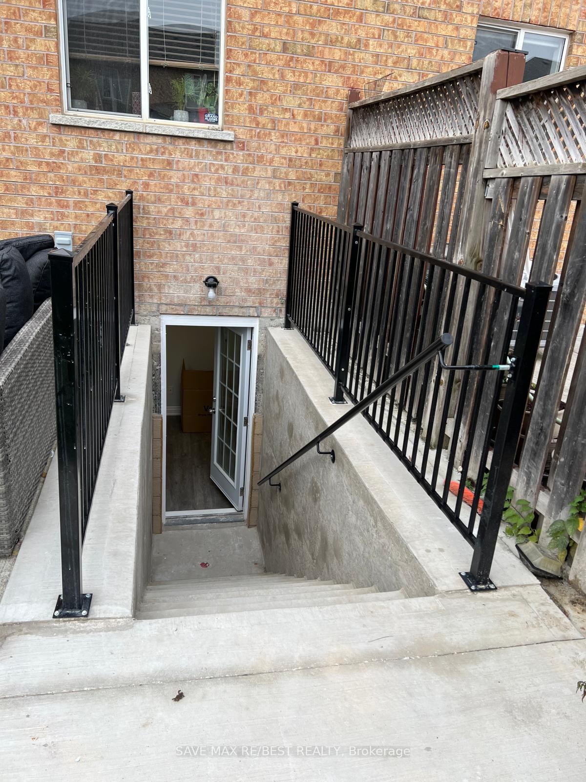 Photo 5 of Unit Bsmt, 16 Riverplace Crescent, Brampton, Bram East — HOMEH