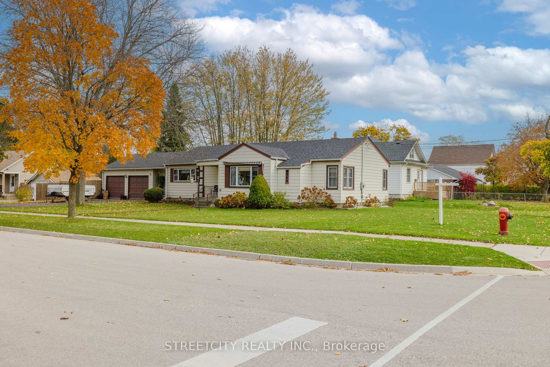 Photo 1 of 3 Davis Avenue, Aylmer — HOMEH