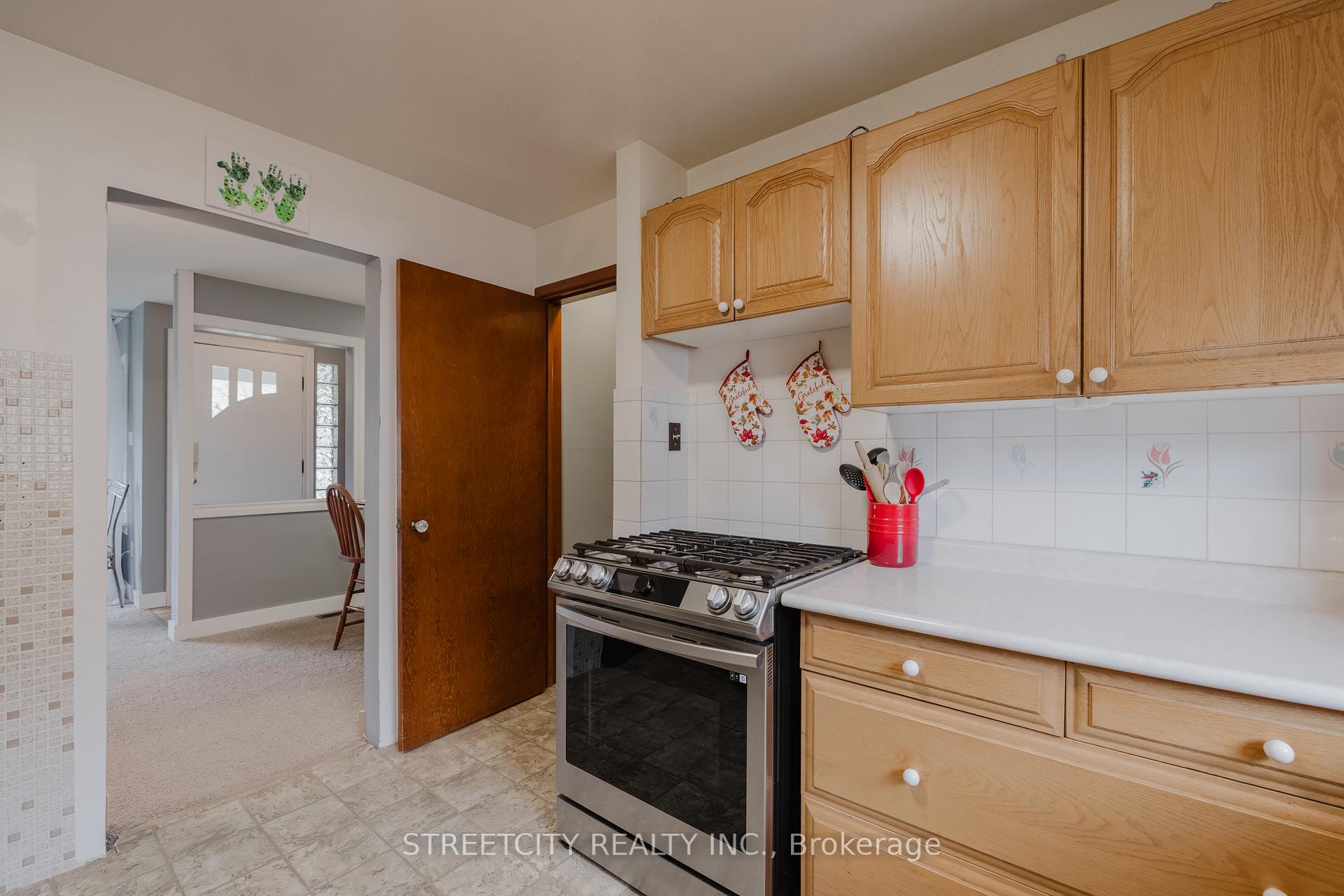 Photo 11 of 3 Davis Avenue, Aylmer — HOMEH