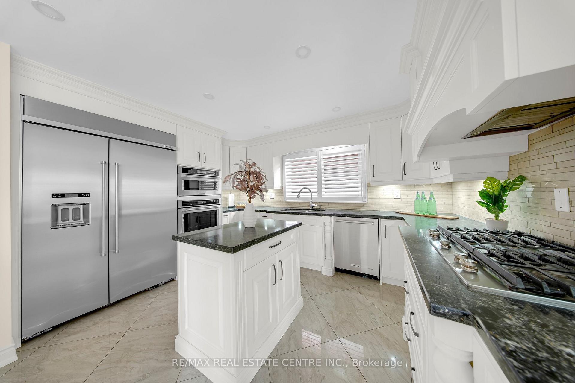 Photo 1 of 30 Oaklea Boulevard, Brampton, Fletcher's Creek South — HOMEH