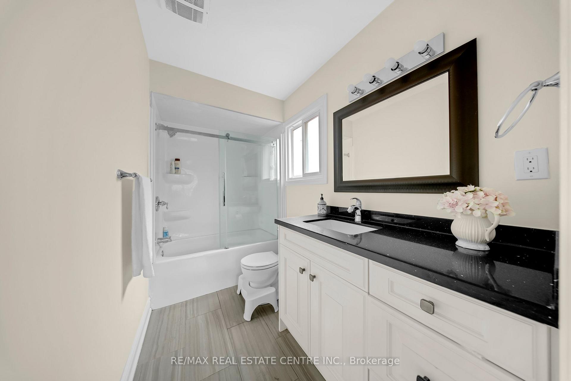Photo 27 of 30 Oaklea Boulevard, Brampton, Fletcher's Creek South — HOMEH