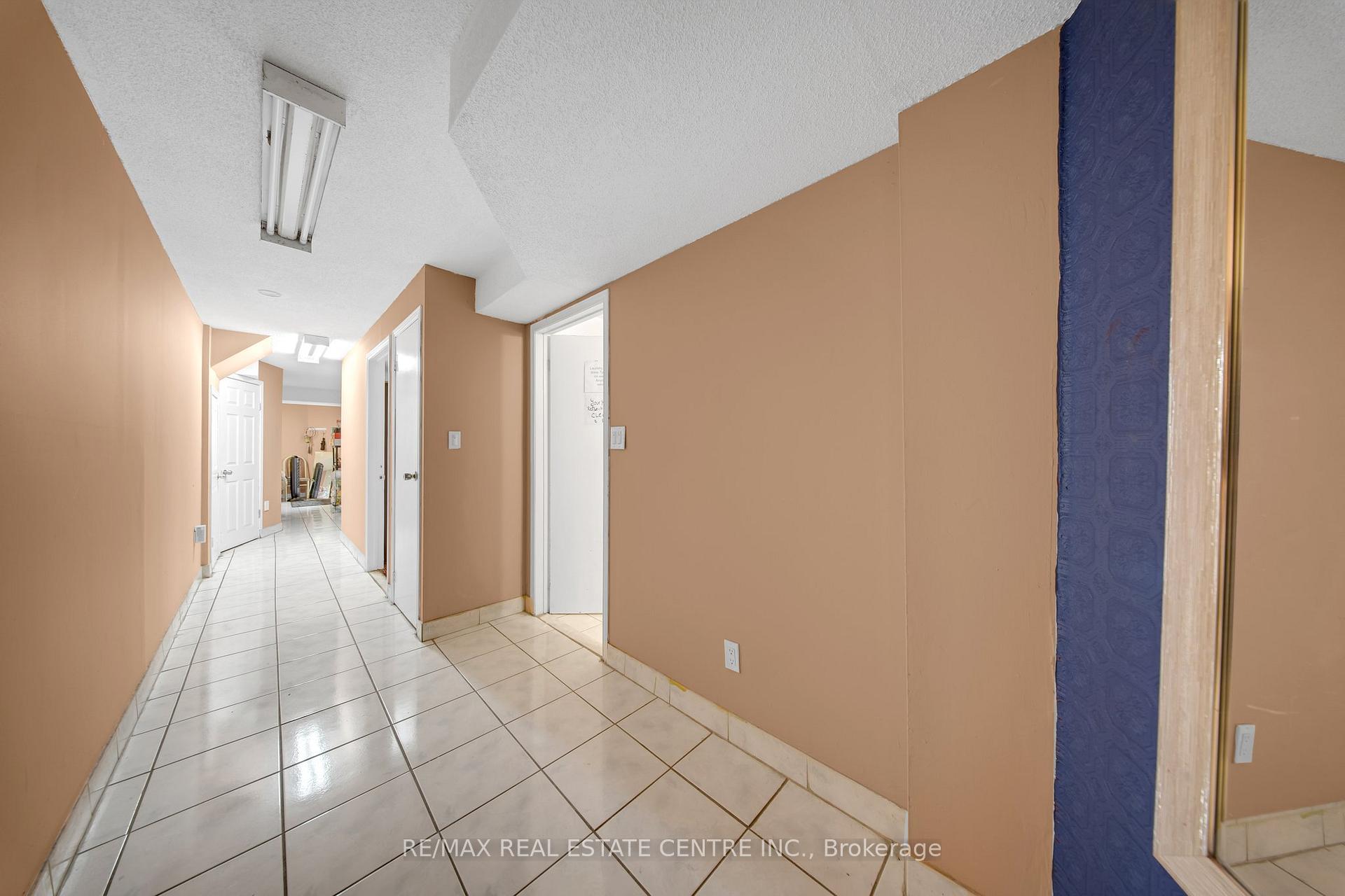 Photo 32 of 30 Oaklea Boulevard, Brampton, Fletcher's Creek South — HOMEH