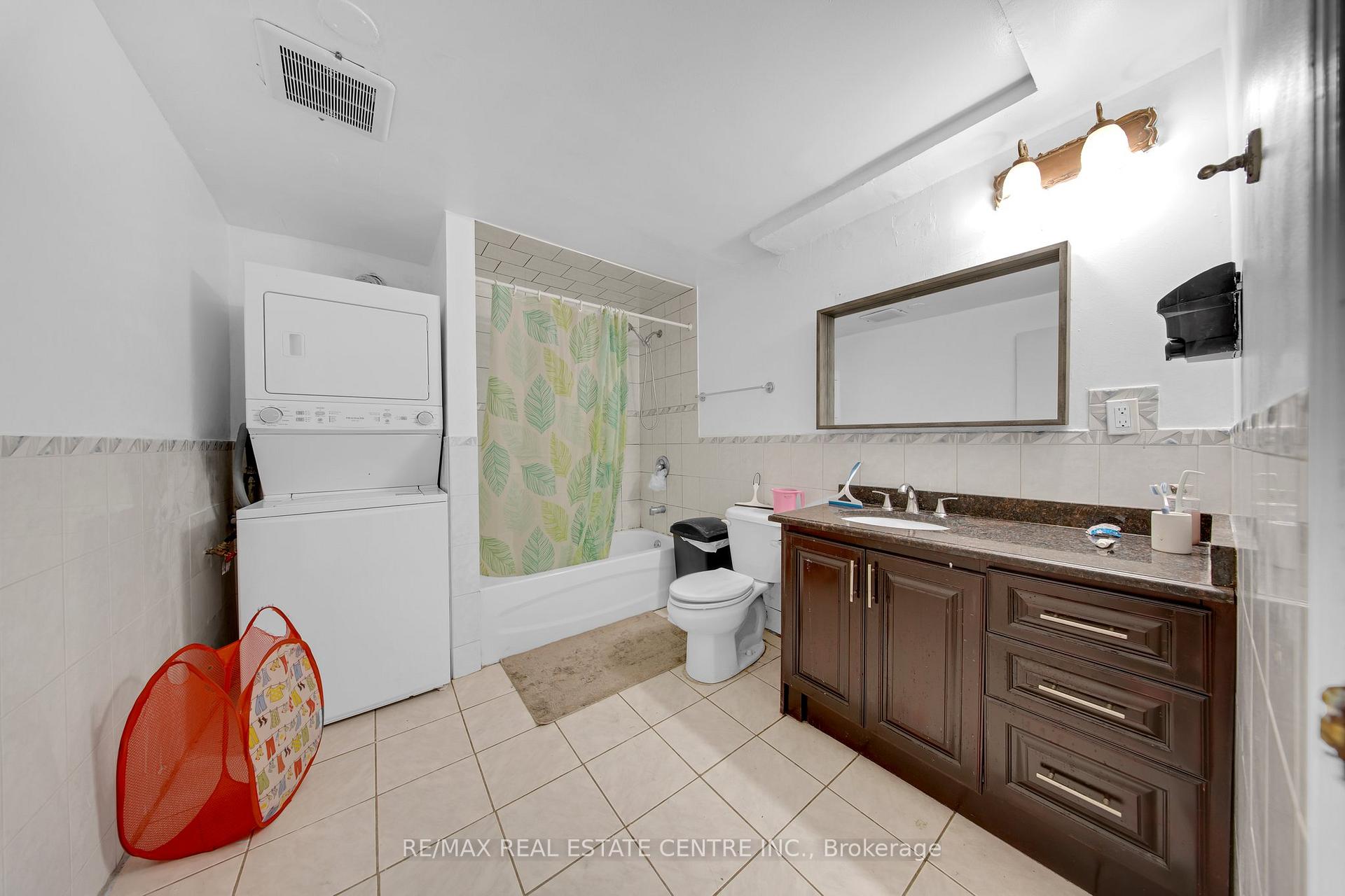 Photo 33 of 30 Oaklea Boulevard, Brampton, Fletcher's Creek South — HOMEH