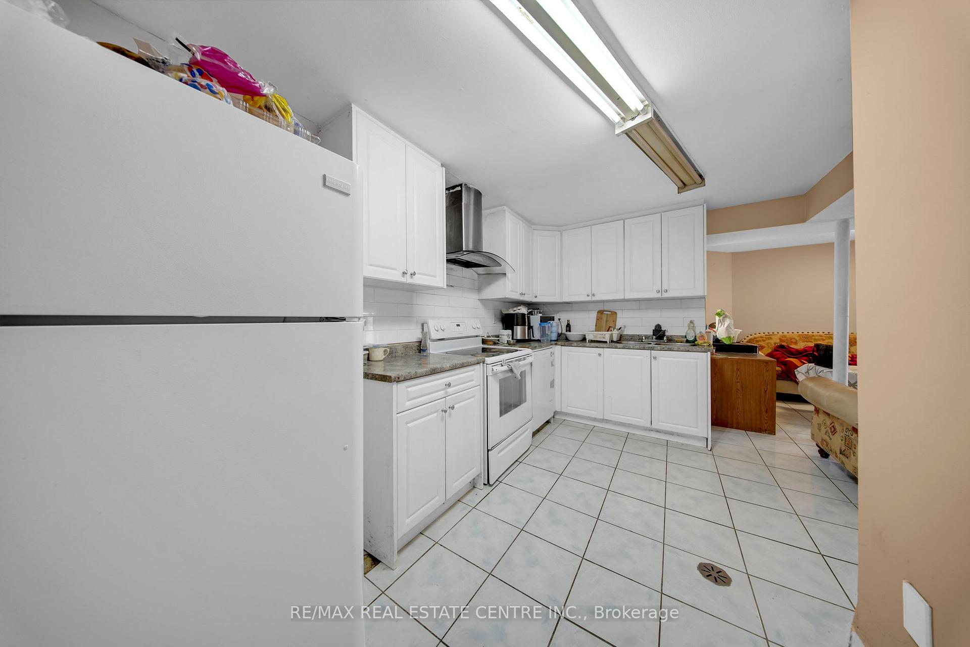 Photo 36 of 30 Oaklea Boulevard, Brampton, Fletcher's Creek South — HOMEH