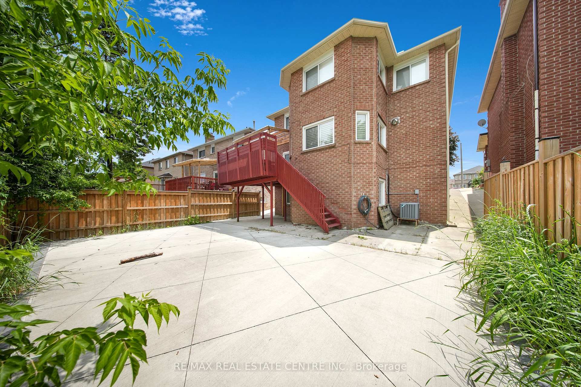 Photo 42 of 30 Oaklea Boulevard, Brampton, Fletcher's Creek South — HOMEH