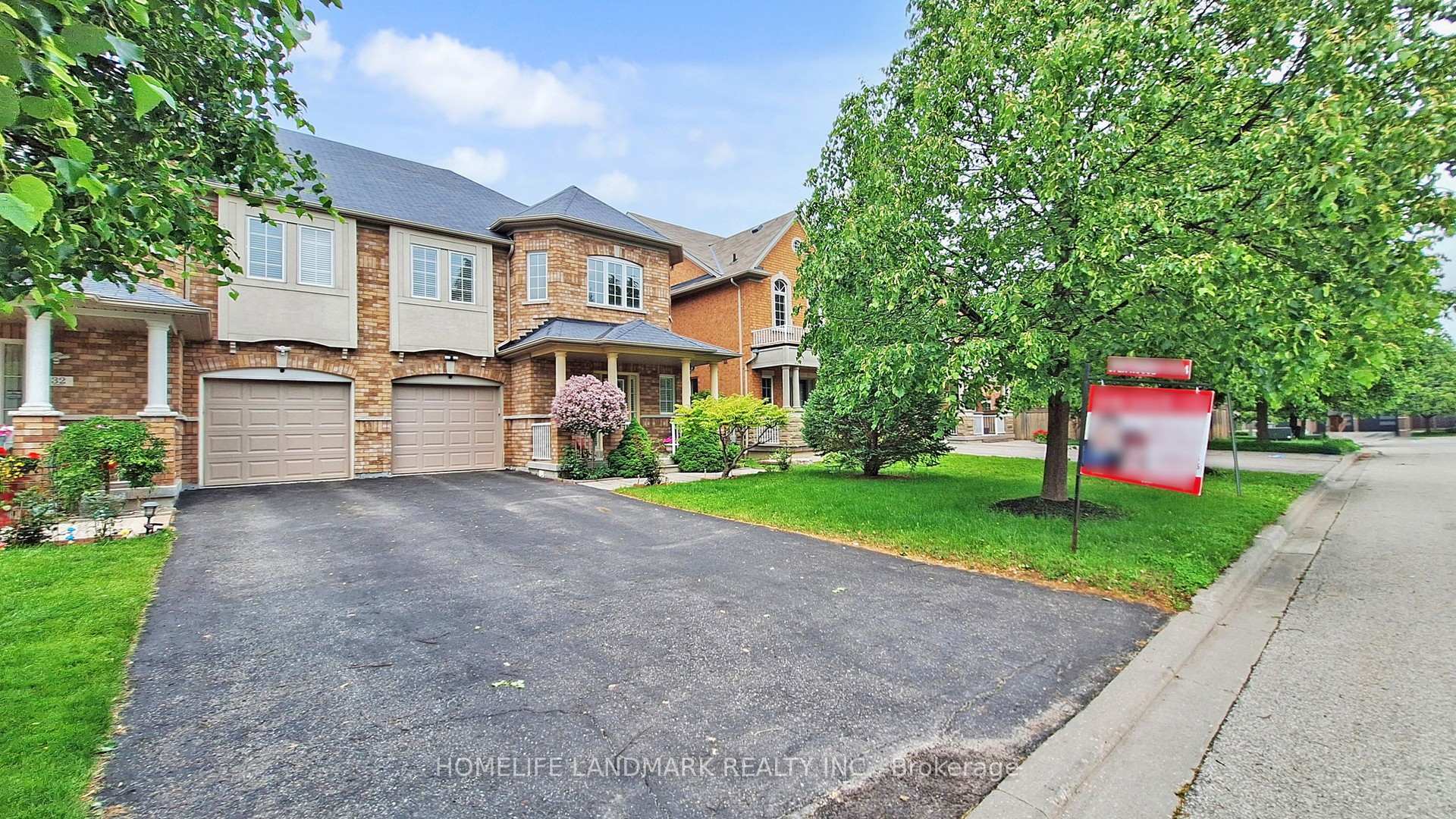 Photo 1 of 34 Wallwark Street, Aurora, Bayview Northeast — HOMEH