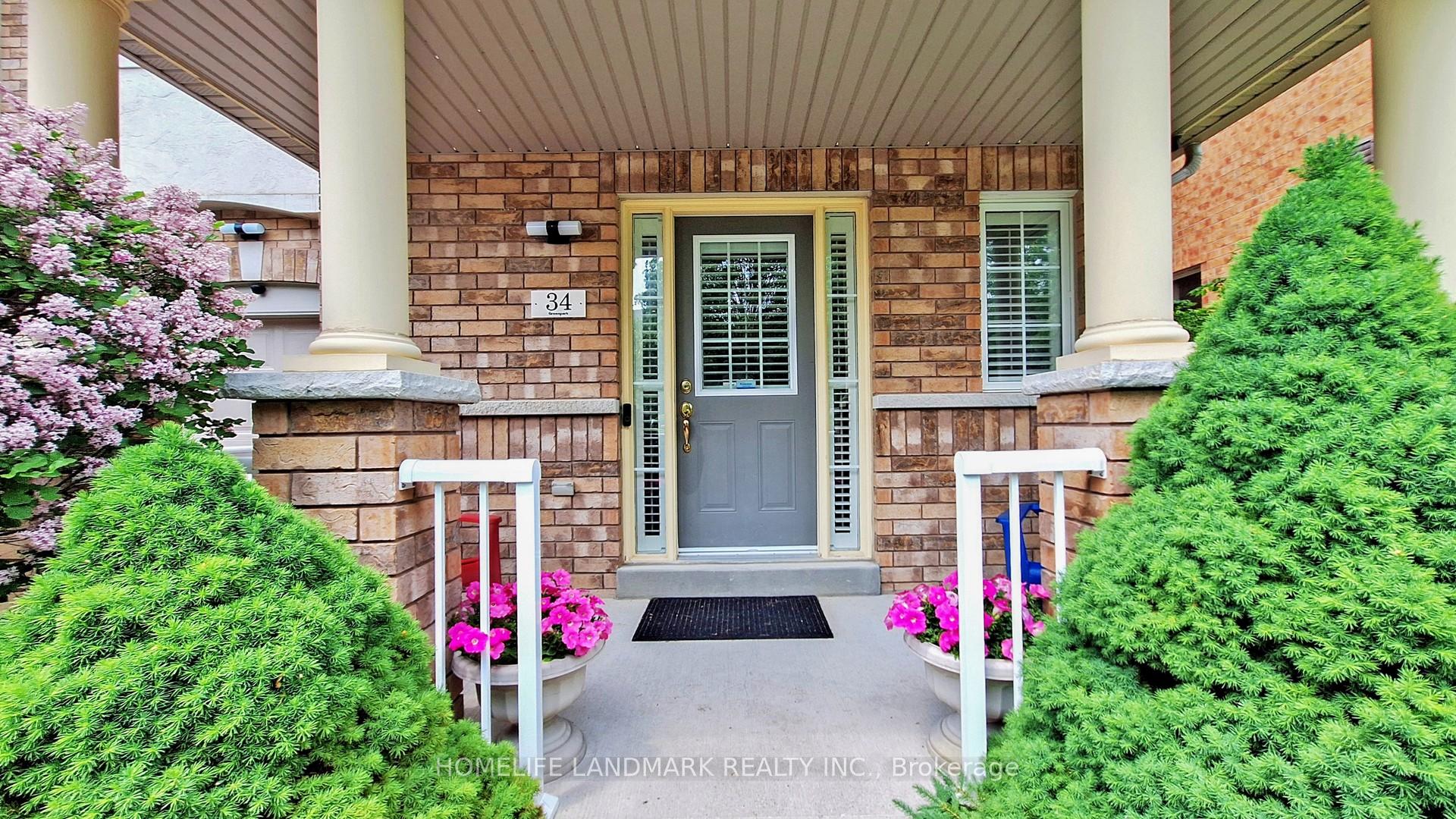 Photo 3 of 34 Wallwark Street, Aurora, Bayview Northeast — HOMEH