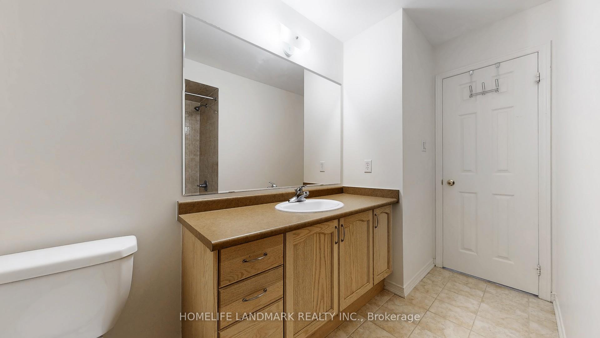 Photo 26 of 34 Wallwark Street, Aurora, Bayview Northeast — HOMEH