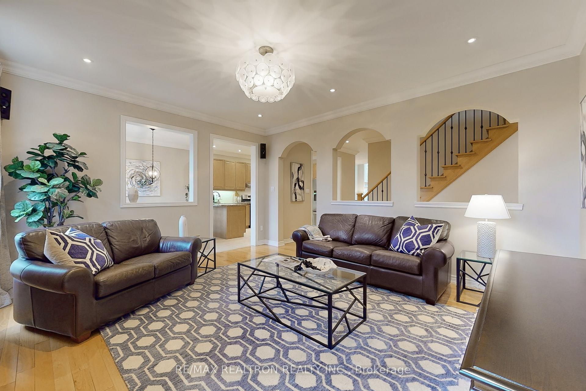 Photo 10 of 8 Sandwood Drive, Vaughan, Patterson — HOMEH