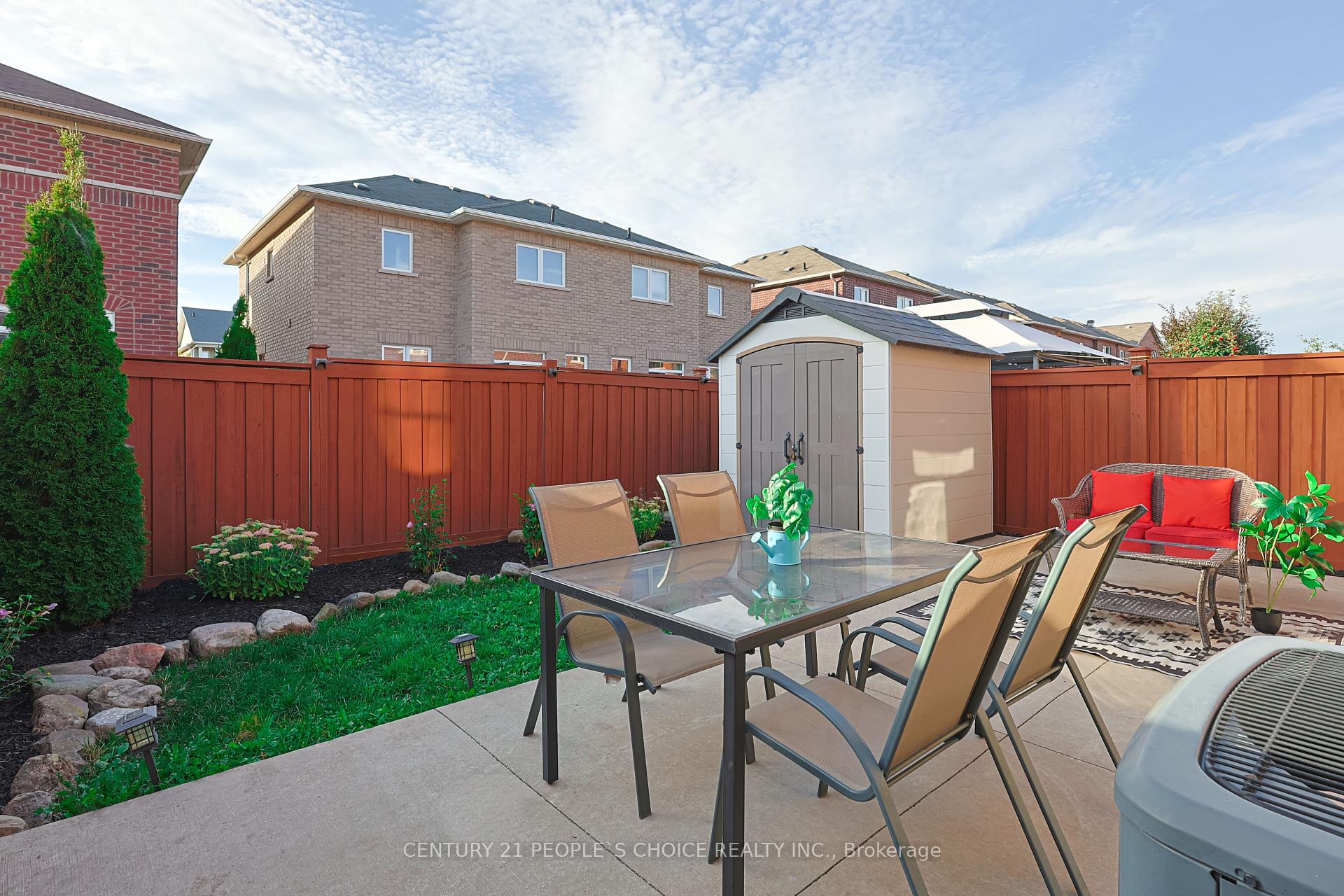 Photo 17 of 114 Begonia Crescent, Brampton, Northwest Sandalwood Parkway — HOMEH