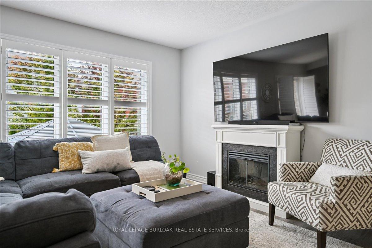 Photo 7 of 129 McMonies Drive, Hamilton, Waterdown — HOMEH