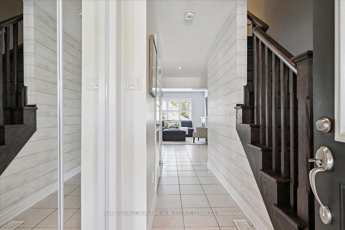 Photo 13 of 129 McMonies Drive, Hamilton, Waterdown — HOMEH