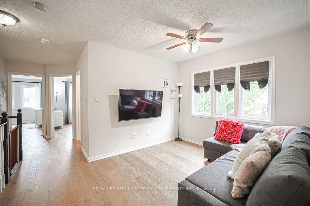 Photo 15 of 2 Croker Drive, Ajax, South East — HOMEH