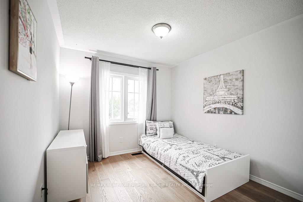 Photo 28 of 2 Croker Drive, Ajax, South East — HOMEH