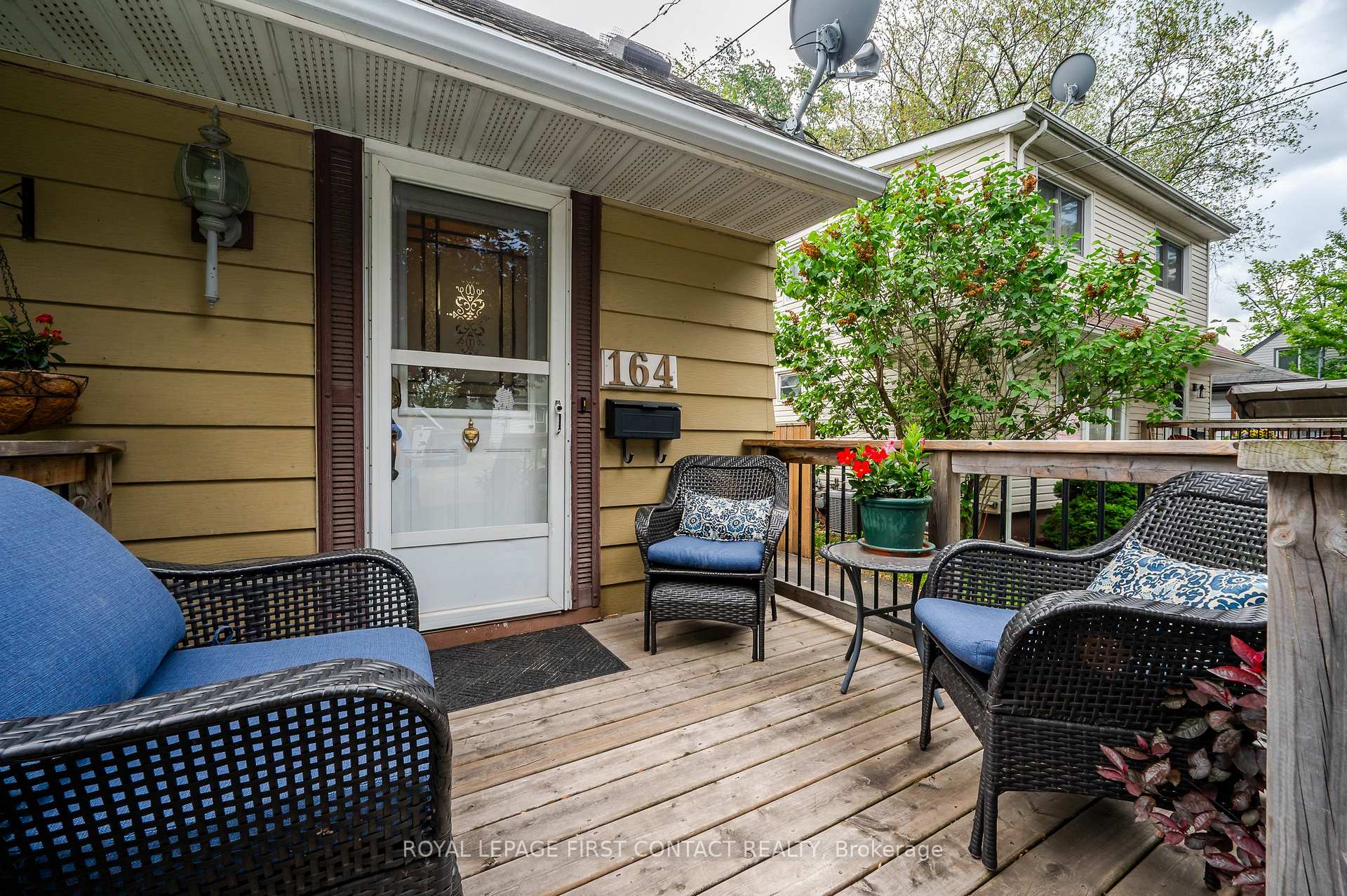 Photo 3 of 164 Adair Avenue N, Hamilton, McQuesten — HOMEH