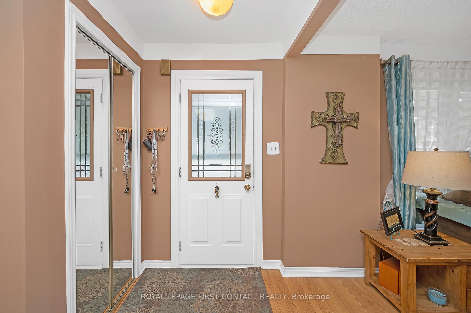 Photo 4 of 164 Adair Avenue N, Hamilton, McQuesten — HOMEH