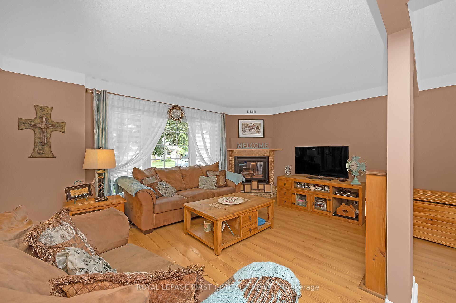 Photo 6 of 164 Adair Avenue N, Hamilton, McQuesten — HOMEH