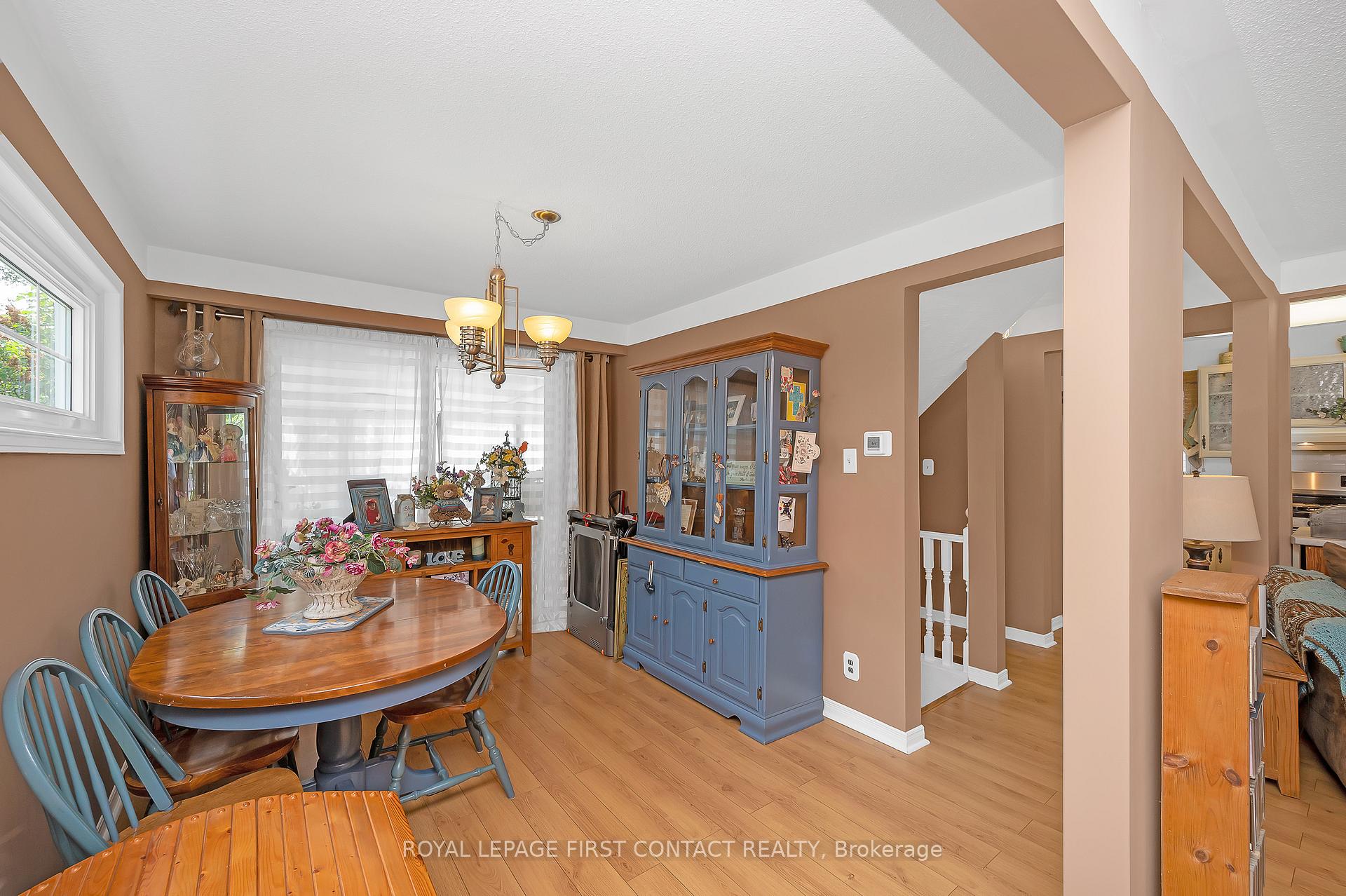 Photo 8 of 164 Adair Avenue N, Hamilton, McQuesten — HOMEH