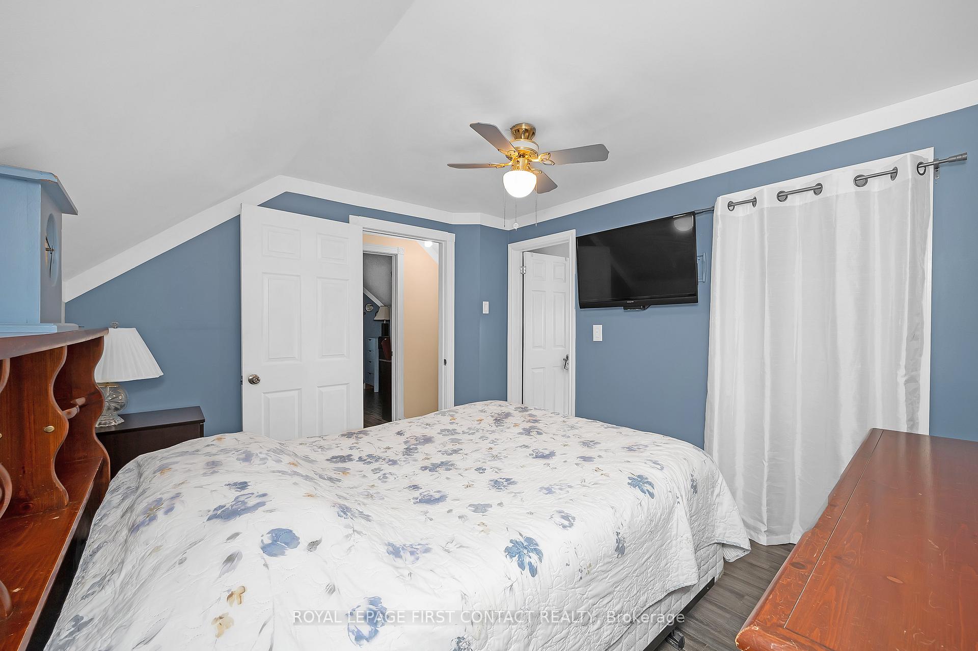 Photo 16 of 164 Adair Avenue N, Hamilton, McQuesten — HOMEH