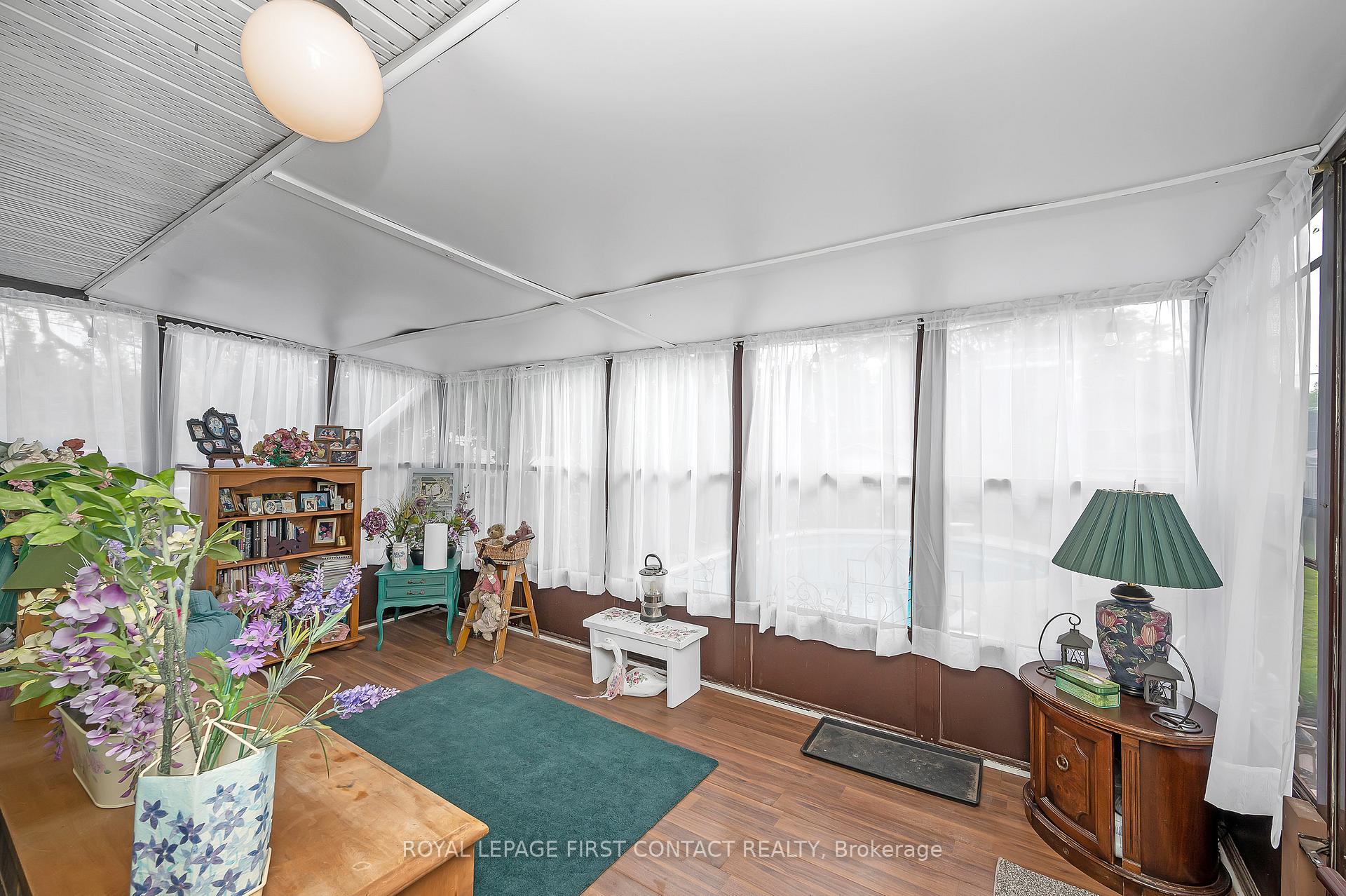 Photo 22 of 164 Adair Avenue N, Hamilton, McQuesten — HOMEH
