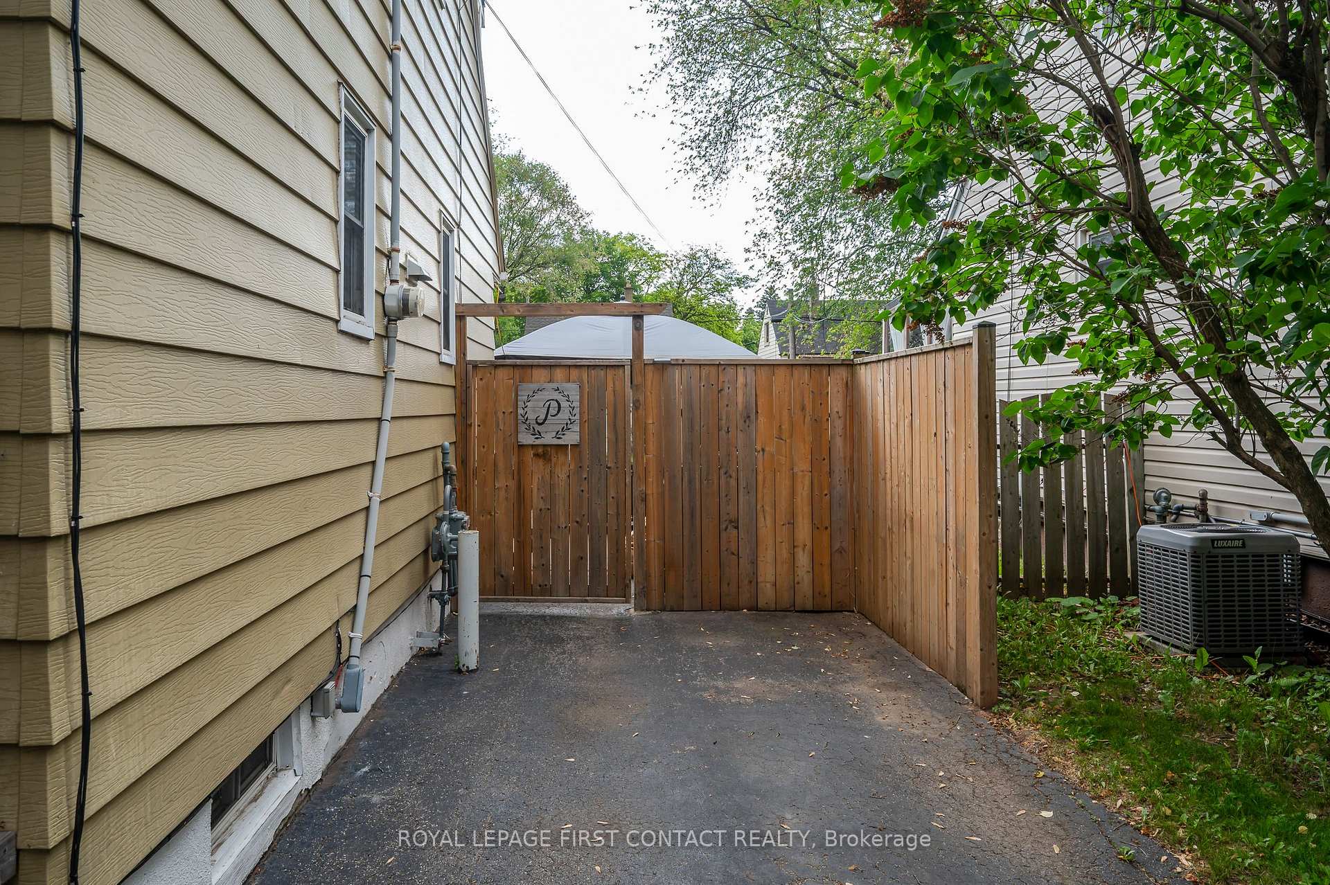 Photo 23 of 164 Adair Avenue N, Hamilton, McQuesten — HOMEH