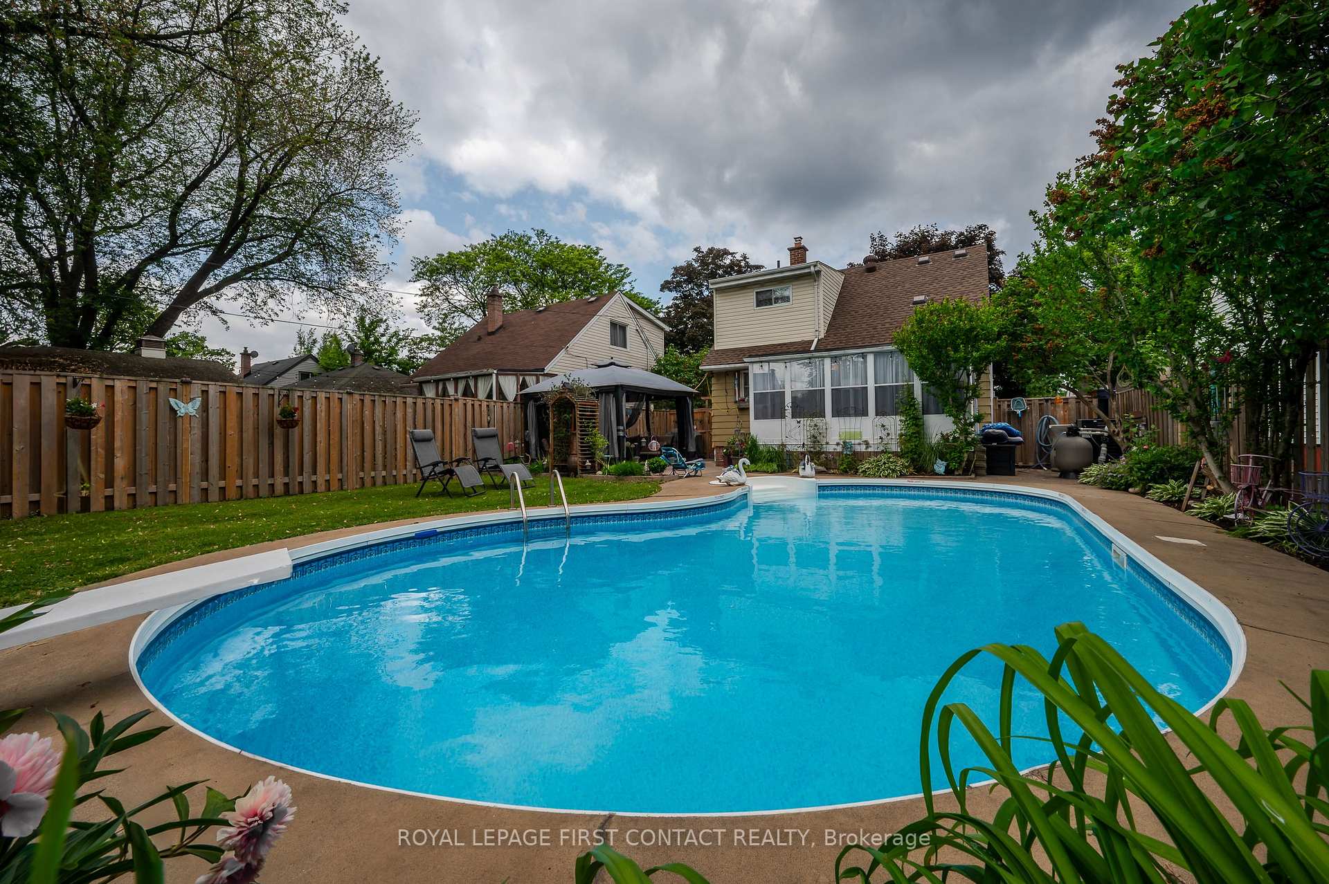 Photo 26 of 164 Adair Avenue N, Hamilton, McQuesten — HOMEH