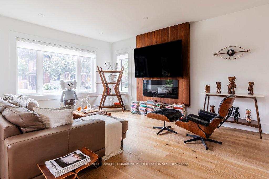 Photo 8 of 72 Rosslyn Avenue S, Hamilton, Delta — HOMEH