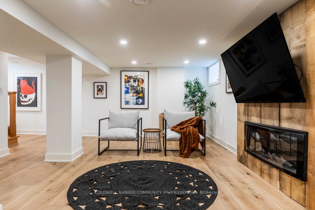 Photo 40 of 72 Rosslyn Avenue S, Hamilton, Delta — HOMEH