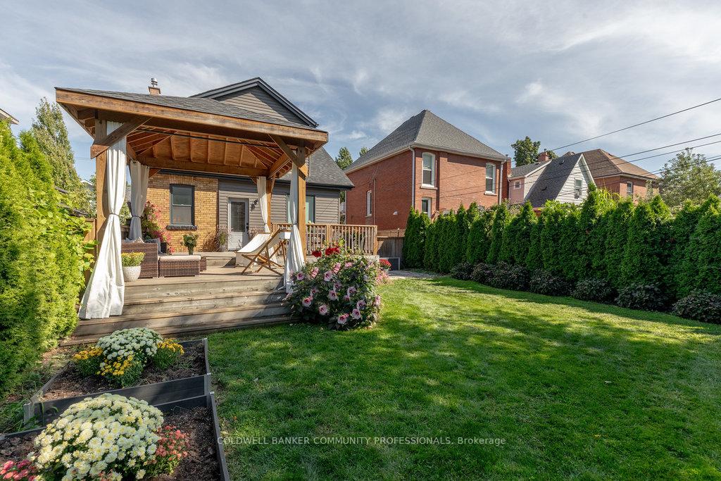 Photo 46 of 72 Rosslyn Avenue S, Hamilton, Delta — HOMEH