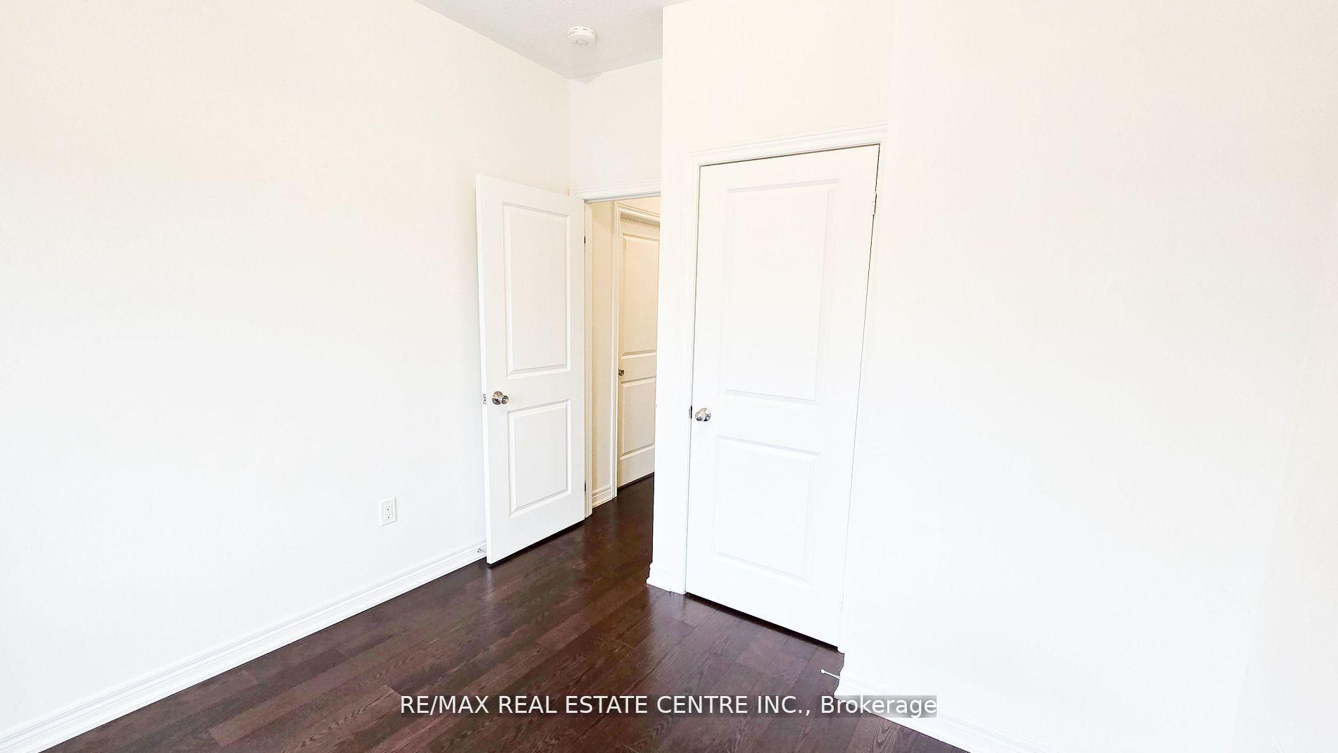 Photo 22 of 408 Salem Road S, Ajax, South East — HOMEH