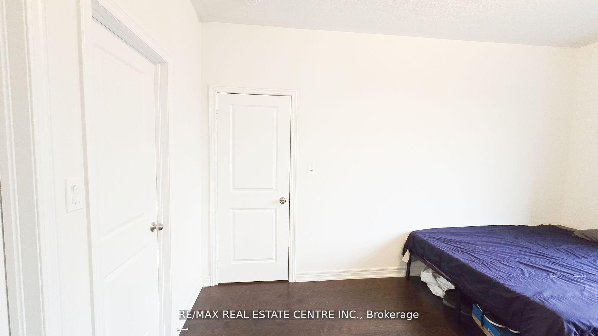 Photo 34 of 408 Salem Road S, Ajax, South East — HOMEH