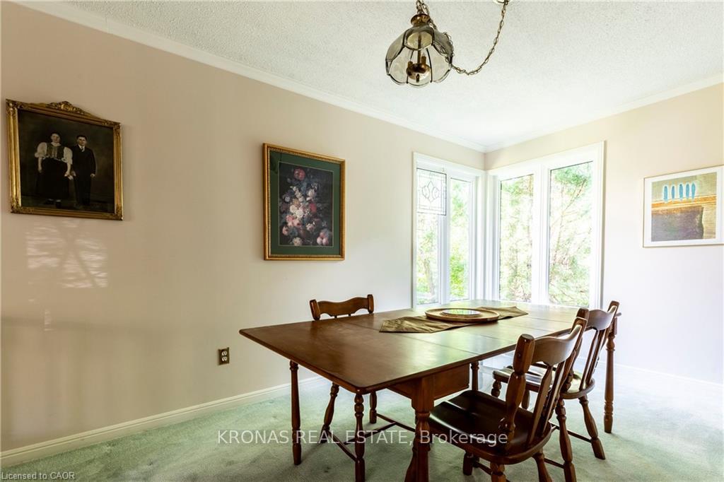 Photo 10 of 8 Jerome Park Drive, Hamilton, Dundas — HOMEH