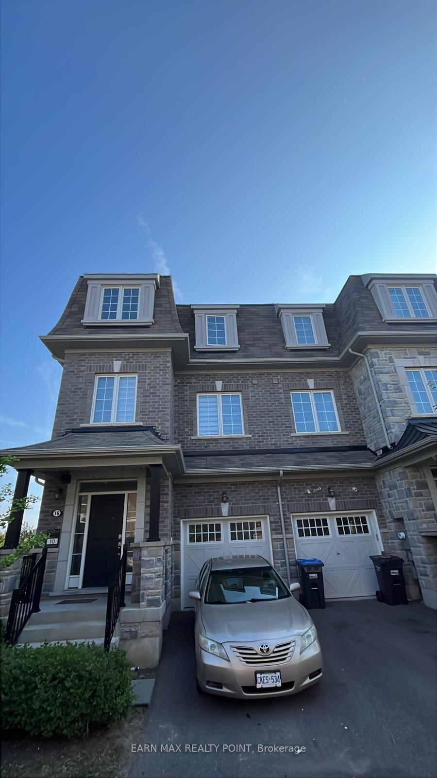 Photo 1 of 16 Pomarine Way, Brampton, Credit Valley — HOMEH