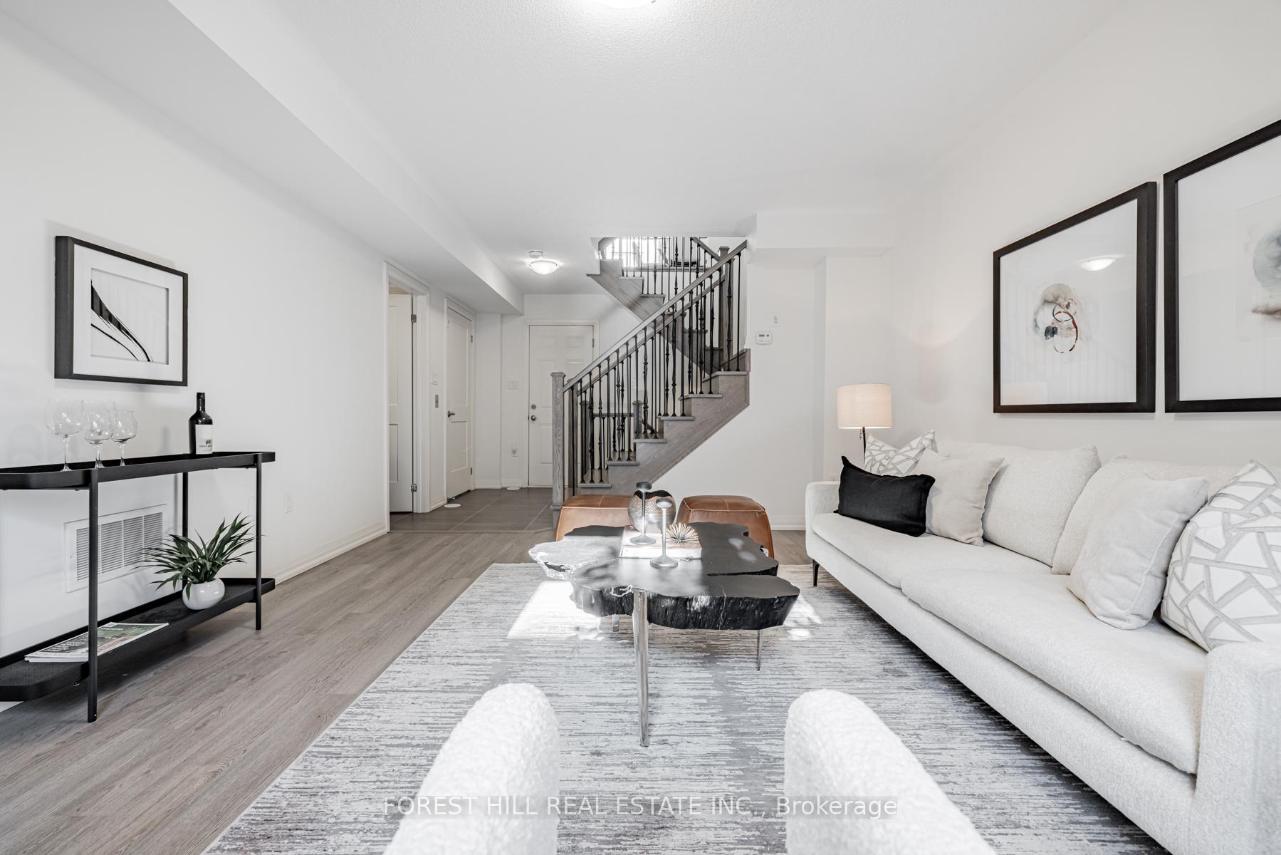 Photo 3 of 15 Cohen Way, Vaughan, Patterson — HOMEH