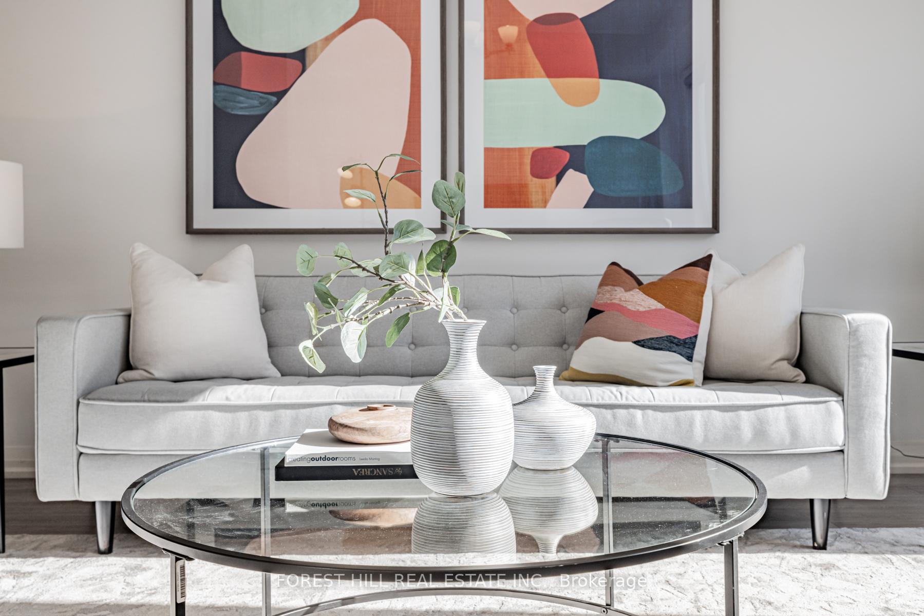 Photo 7 of 15 Cohen Way, Vaughan, Patterson — HOMEH