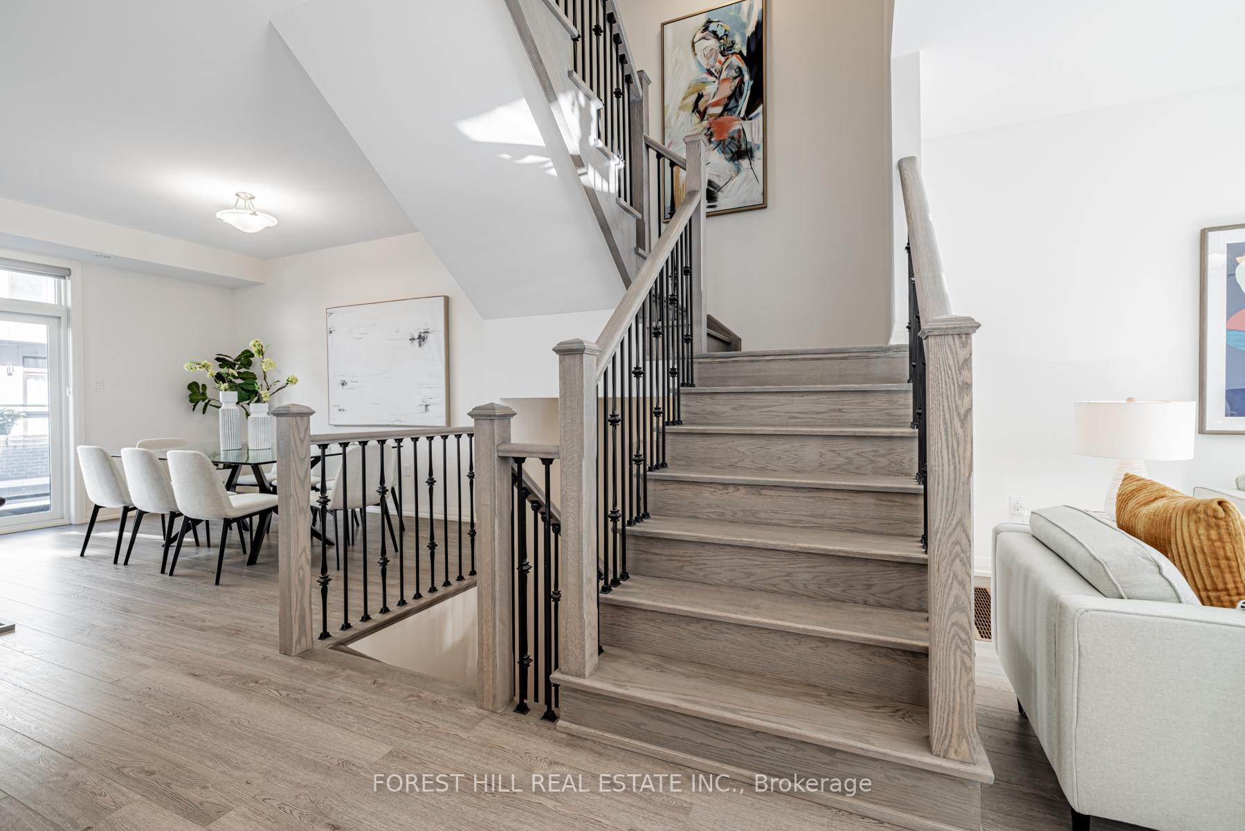 Photo 10 of 15 Cohen Way, Vaughan, Patterson — HOMEH