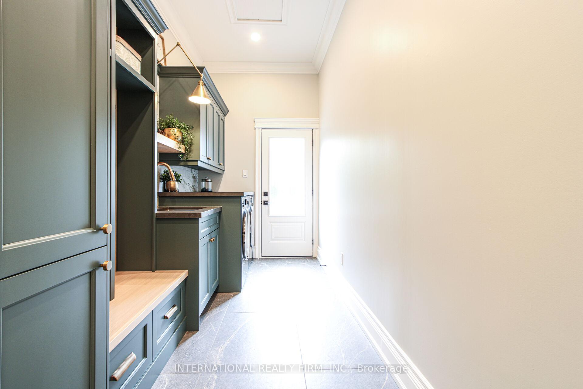Photo 2 of 38 Brian Boulevard, Hamilton, Waterdown — HOMEH