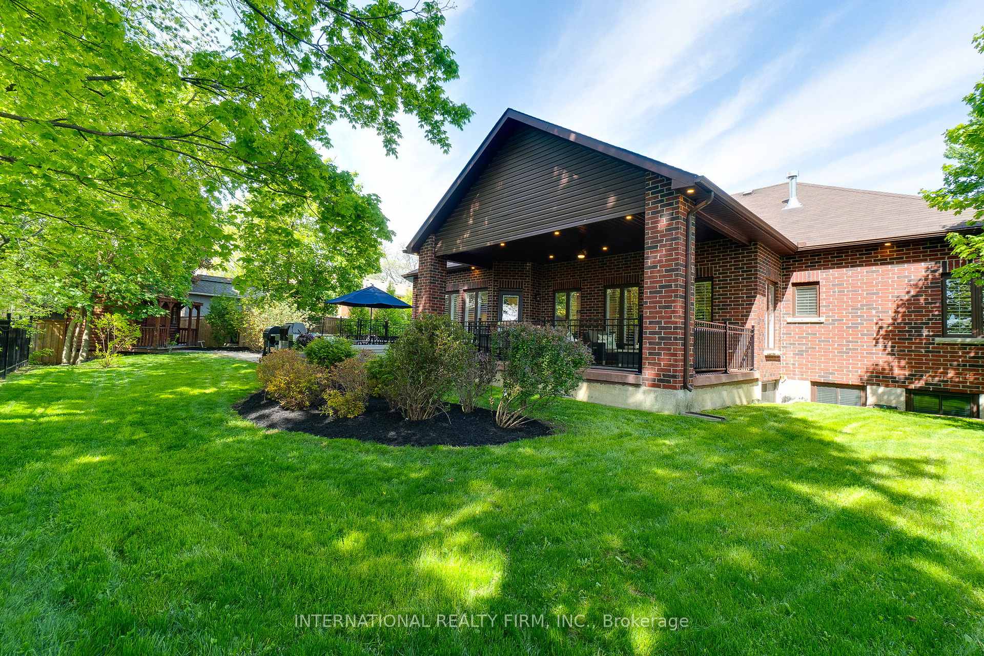 Photo 15 of 38 Brian Boulevard, Hamilton, Waterdown — HOMEH
