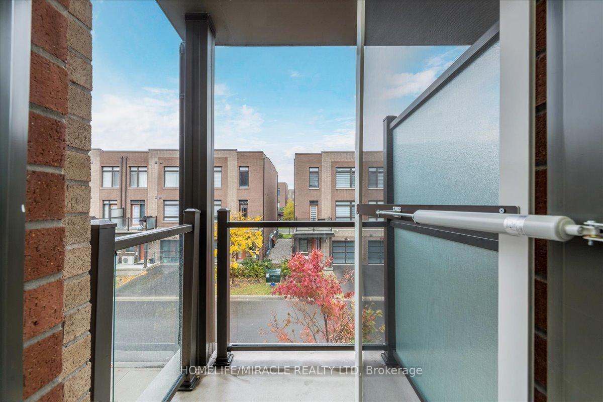 Photo 13 of 302 Dalhousie Street W, Vaughan, Vaughan Grove — HOMEH